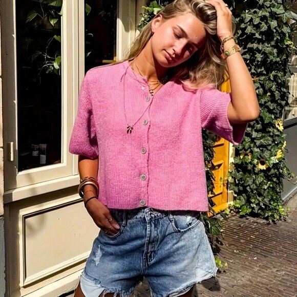 Hot Pink Casual Women's Front Button Short-Sleeved Knitted sweater Cardigan - Picture 4 of 6